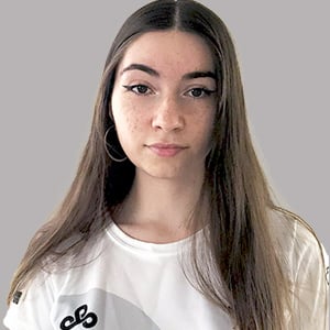 Alexis “alexis” Guarassi Headshot for Women in Esports Podcast 